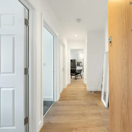 London Edgware Station Apartment Exterior photo